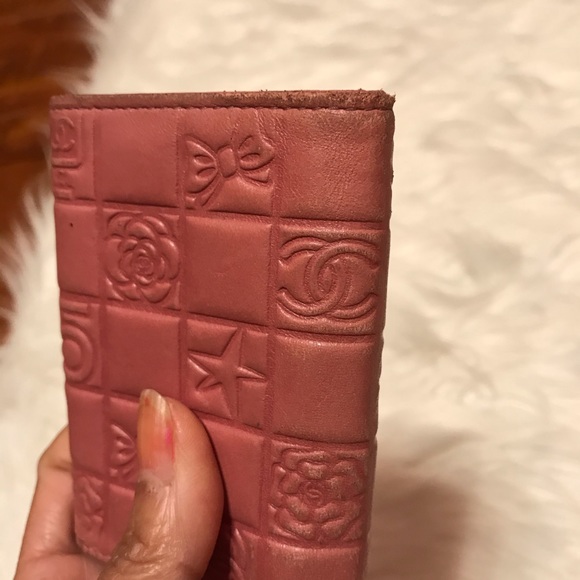 Authentic  chanel key holder gently.used - Picture 16 of 16